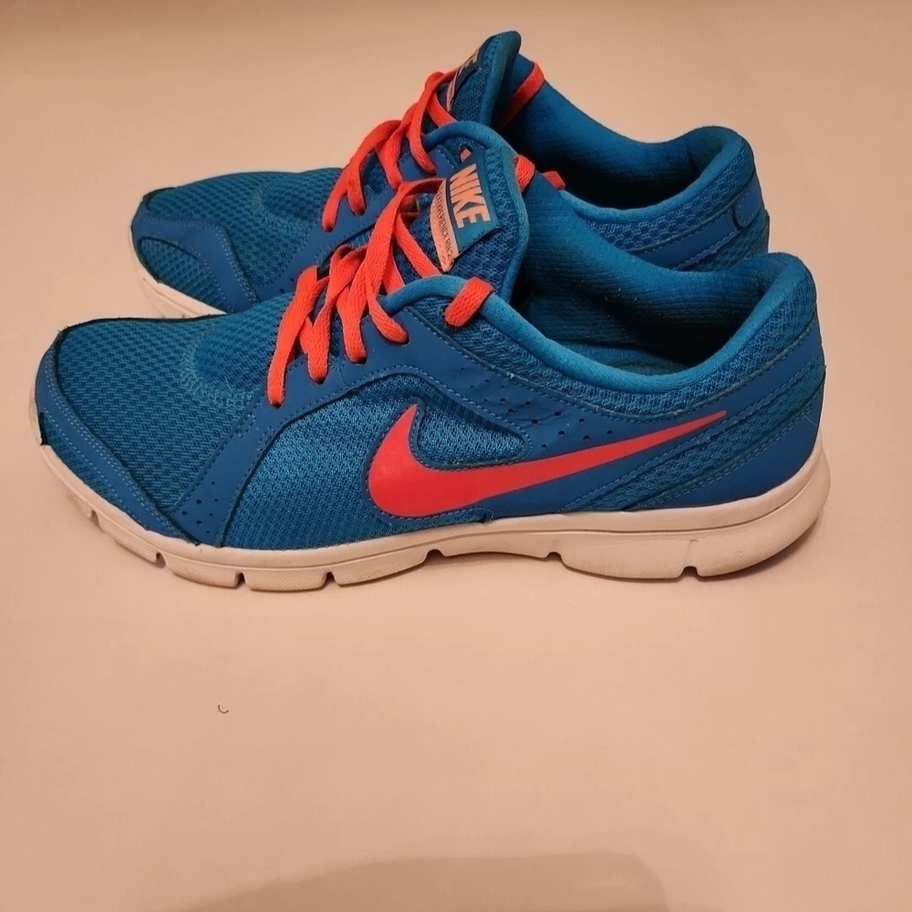 Size 10- Nike Flex Experience Rn 2